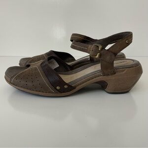 Merrell Women’s Brown Coffee Luxe Strap Leather Sandals, size 10